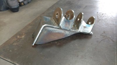 Rear axle top bracket shows pretty spectacular welding